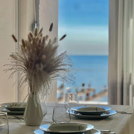 Apartman Sea Side With Balcony *