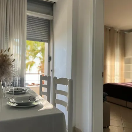Apartman Sea Side With Balcony *