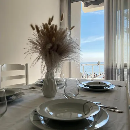 Apartman Sea Side With Balcony *